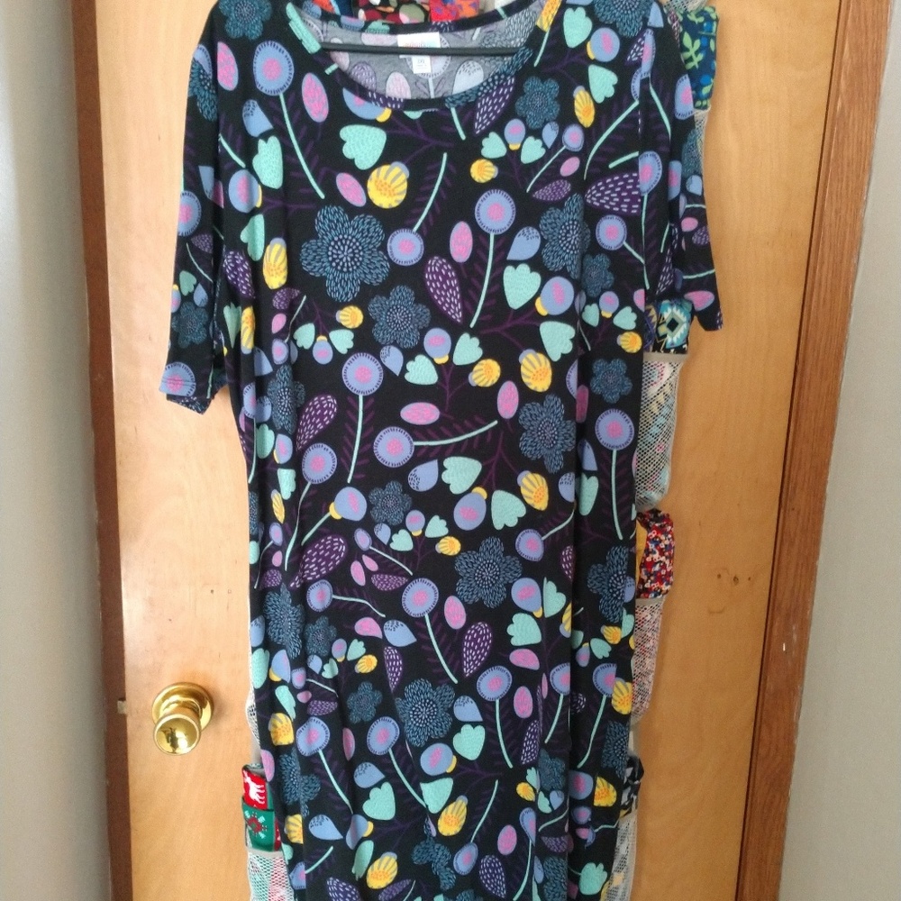 3XL Julia - Picture 1 of 2